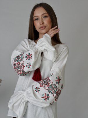 Живиця - Вишита жіноча сорочка з червоно-зеленою вишивкою фото