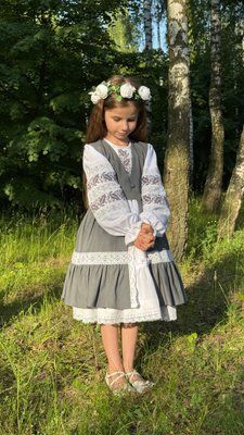 Комплект "Арета" - Дитяча вишита сукня та жупан в сірому кольорі фото